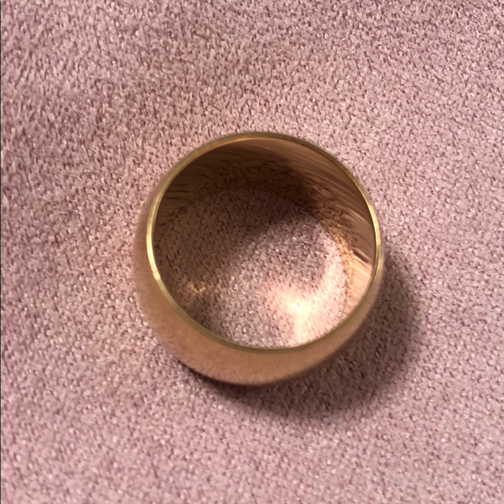 Lady’s 14 K yellow gold wide band. - Picture 2 of 4